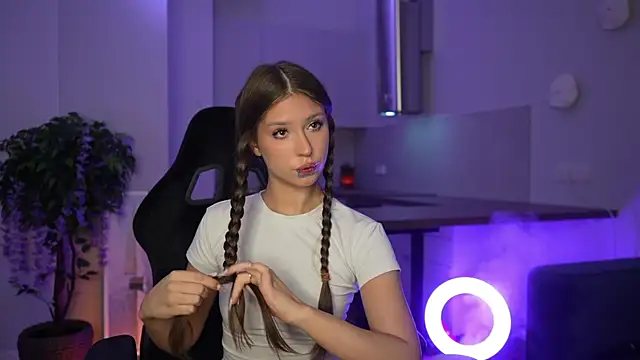 Snapshot of Cleose chatting on 01/13/26, 07:12 Cleose online show from 01/13/26, 07:12