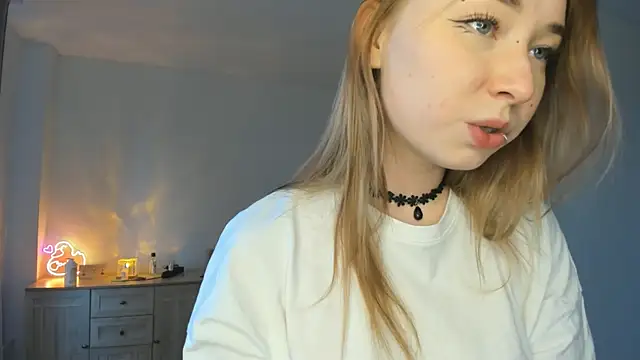 Angella Mills online show from 11/06/25, 06:17