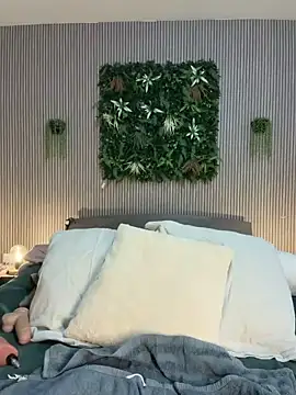 MysteryGirl   online show from 06/11/26, 07:49
