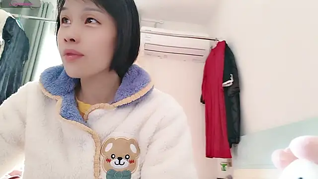 Yan61 online show from 12/17/25, 02:49