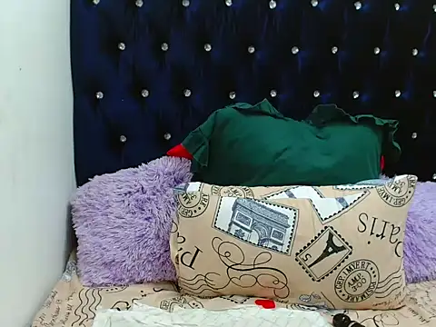 Snapshot of SEXYKENNY21 chatting on 11/03/25, 08:34 SEXYKENNY21 online show from 11/03/25, 08:34