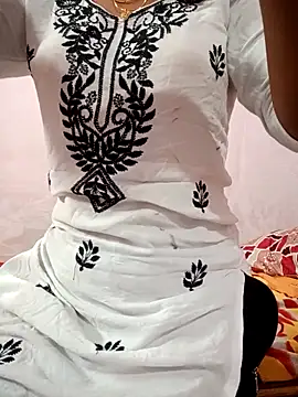 Cute Sanaaya online show from 11/26/25, 04:51