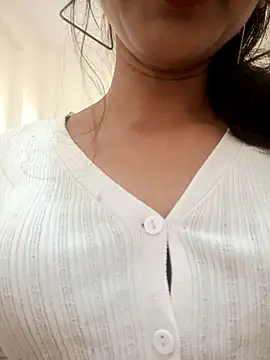 Cute Sanaaya online show from 12/14/25, 10:10