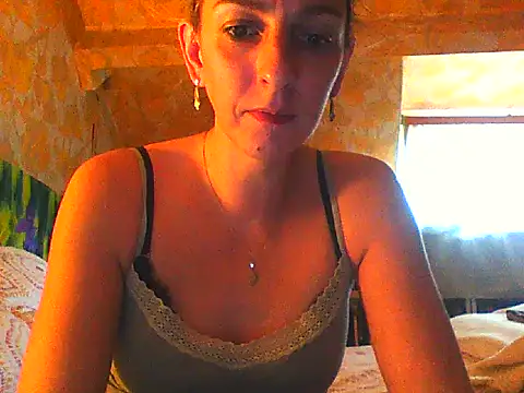 Snapshot of Anaiscpl2405 chatting on 10/28/25, 11:31 Anaiscpl2405 online show from 10/28/25, 11:31