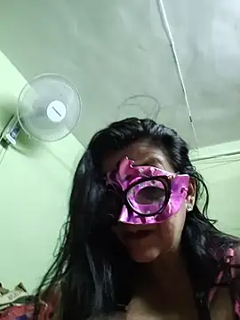 Snapshot of LOVE__RANI chatting on 06/19/26, 07:58 LOVE RANI online show from 06/19/26, 07:58