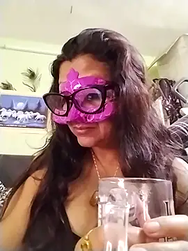 LOVE  RANI online show from 11/22/25, 02:10