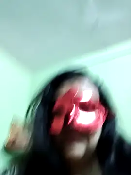 Snapshot of LOVE__RANI chatting on 02/14/26, 01:00 LOVE RANI online show from 02/14/26, 01:00