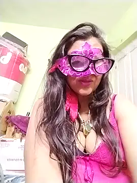 LOVE  RANI online show from 12/21/25, 06:04