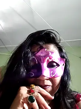 Snapshot of LOVE__RANI chatting on 06/25/26, 05:23 LOVE RANI online show from 06/25/26, 05:23
