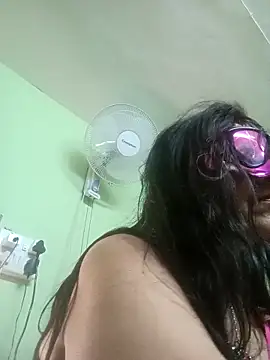 LOVE  RANI online show from 12/14/25, 04:29