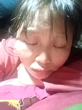 yoyo-mi online show from 11/04/25, 04:27