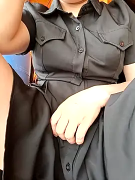 yoyo-mi online show from 04/13/26, 03:21