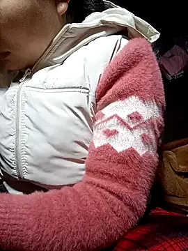 yoyo-mi online show from 12/17/25, 01:21