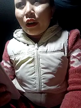 yoyo-mi online show from 12/16/25, 03:00