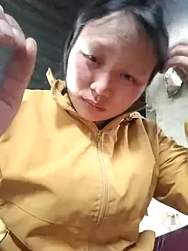 yoyo-mi online show from 11/18/25, 03:21