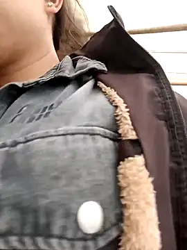 yoyo-mi online show from 04/18/26, 04:59