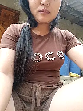 yoyo-mi online show from 04/15/26, 02:17