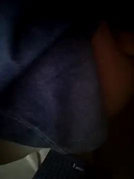 -Hazel-123 online show from 11/28/25, 02:34