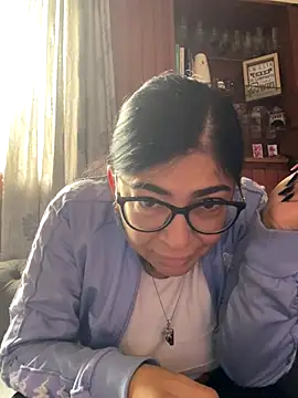 Snapshot of solmorochia chatting on 12/15/25, 11:38 solmorochia online show from 12/15/25, 11:38