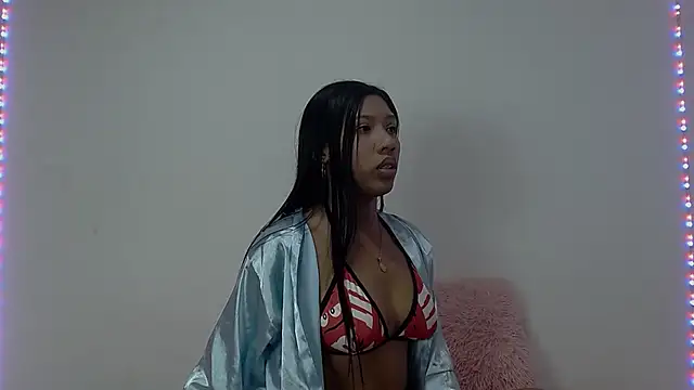 Snapshot of ashley_xxx_hh chatting on 10/28/25, 01:54 ashley xxx hh online show from 10/28/25, 01:54