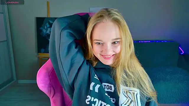 Shawty Mia online show from 12/05/25, 02:15