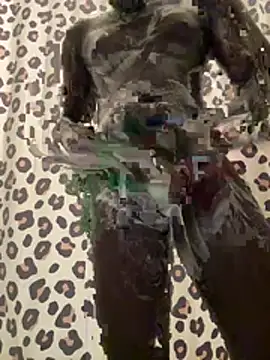 Snapshot of beaucouphethf chatting on 02/10/26, 12:48 beaucouphethf online show from 02/10/26, 12:48