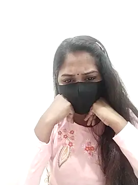 Green LaDY66 online show from 11/25/25, 12:22