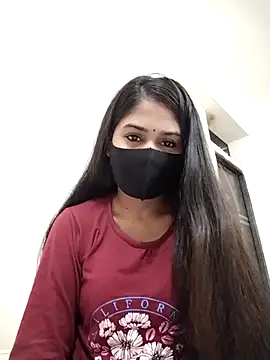 Green LaDY66 online show from 12/21/25, 10:17