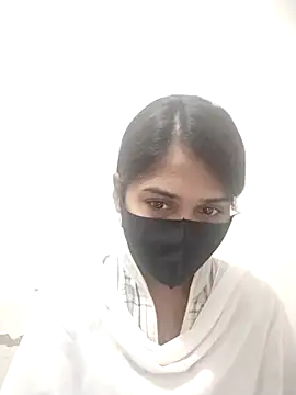 Green LaDY66 online show from 11/19/25, 02:50