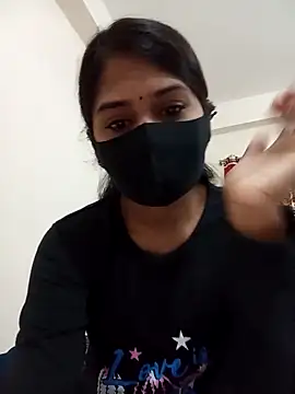 Green LaDY66 online show from 11/28/25, 04:18