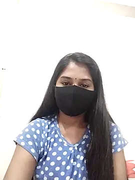 Green LaDY66 online show from 11/22/25, 05:23