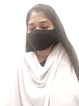 Green LaDY66 online show from 11/17/25, 06:06