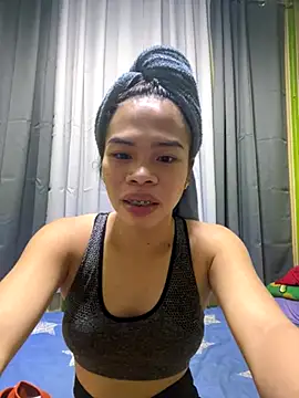 kierra fox online show from 11/24/25, 09:31