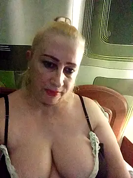 Esenia505 online show from 11/26/25, 05:24