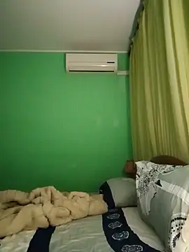 Esenia505 online show from 10/30/25, 04:15