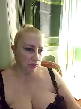 Esenia505 online show from 12/02/25, 04:47