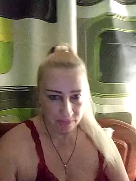 Esenia505 online show from 12/15/25, 02:06