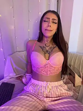 AshleyWinslow online show from 05/04/26, 02:37