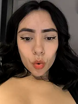 Sara-215 online show from 01/18/26, 06:28