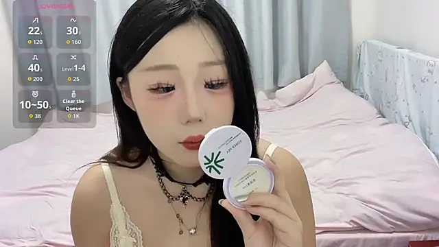 zhnlky online show from 10/31/25, 01:19