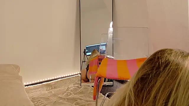 Snapshot of Ammelia_ chatting on 11/03/25, 06:29 Ammelia  online show from 11/03/25, 06:29