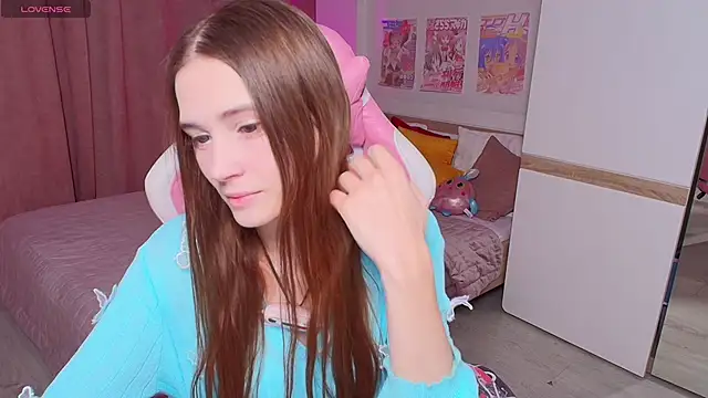 Hana Flo  online show from 11/24/25, 02:06