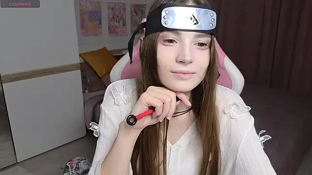 Hana Flo  online show from 11/05/25, 02:09