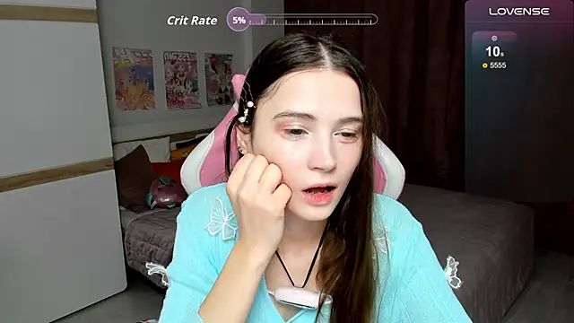 Hana Flo  online show from 12/04/25, 02:16