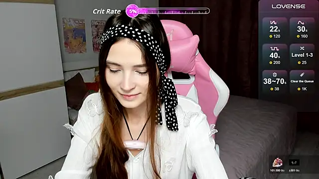 Hana Flo  online show from 12/03/25, 01:43