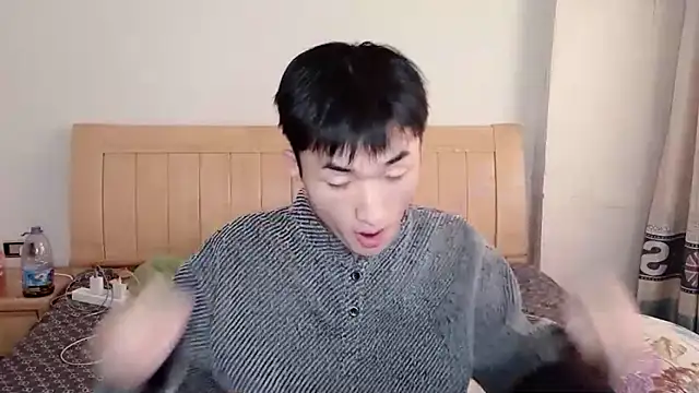 N228 online show from 11/30/25, 08:15