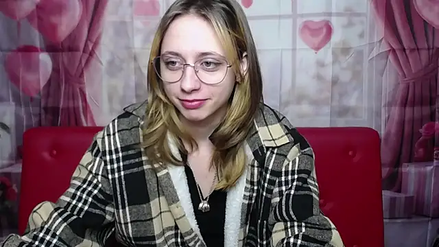 TracyLll online show from 02/22/26, 06:05