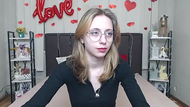 TracyLll online show from 02/20/26, 06:19