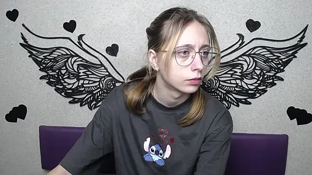 TracyLll online show from 02/28/26, 06:13