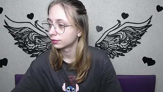 TracyLll online show from 03/07/26, 05:58